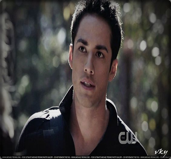 #► Vreau una care sa reziste... Nu una din astea care se dezmembreaza imediat ce`mi infing mana in e