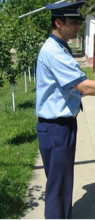 Ajutor ! ajutati-ma ! nu, stai !! nu fata, te rog !!! Ajutor ! ajutati-ma ! nu, stai !! nu fata, te rog !!!