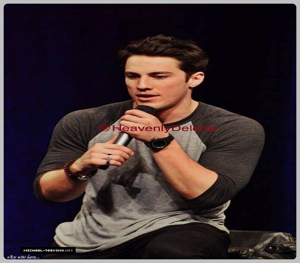 #► Nu pot sa`ti stric casnicia cu prietenu meu onorabil=)))))) [cl]; Asa co so iau pe blonda sa`mi incalzeasca patu la noapte ca si asa e singura...=)))))))#kath + Ce mai faci tu #barbievampire?#caro=))))
