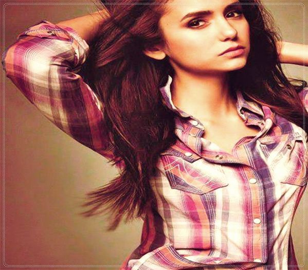 》CLICK *vine tipand de la fane restaurant* CE ADUNARE GENERALA, MEY; *le pupa asa in aer ca divele* #caro #davina =)))))))))))))))
