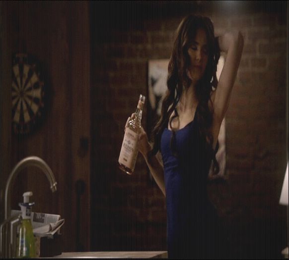 ♡❧`⇒.; -se lasă pe spate și dă din buric- Mișcă, mișcă din bureech =))) :p.