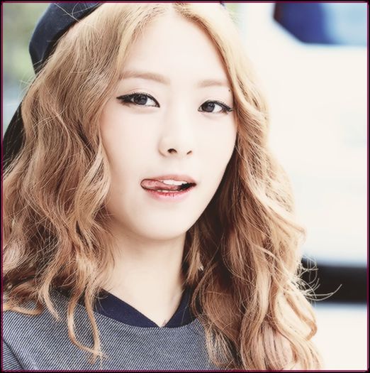 |*| ..:* #Mh. Am venit la motanel. ♥ :)) #H. [il saruta pe obraz] - ix __ Episodul 064 __ xi