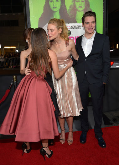 Zoey Deutch Dominic Sherwood Vampire Academy IpVP2pAWAQVl