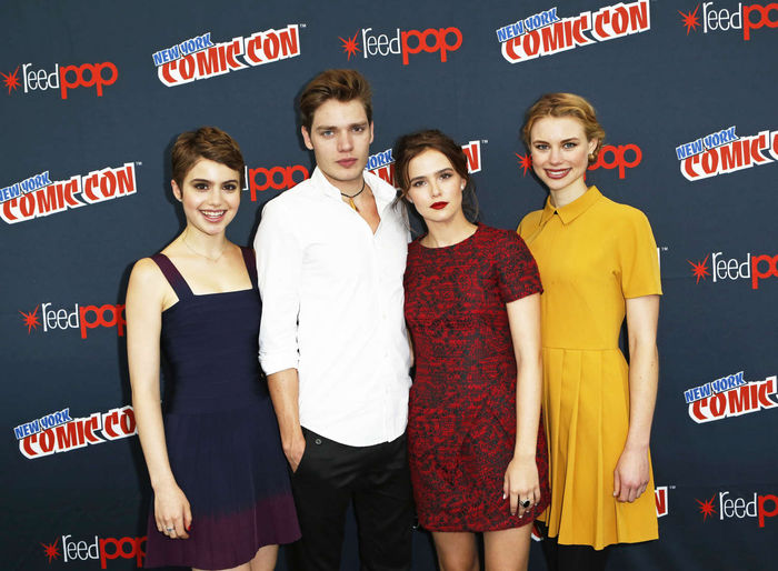 Zoey-Deutch-Lucy-Fry-and-Sami-Gayle---Vampire-Academy-at-the-New-York-Comic-Con--39 - Lucy Elizabeth Fry
