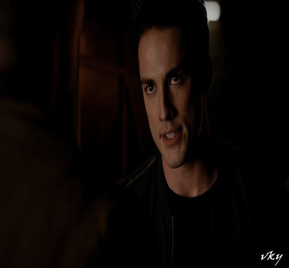 #► Dragostea mea e bine sigilata intr`o cutiuta...Si foarte greu de ajuns la ea...;)=)))