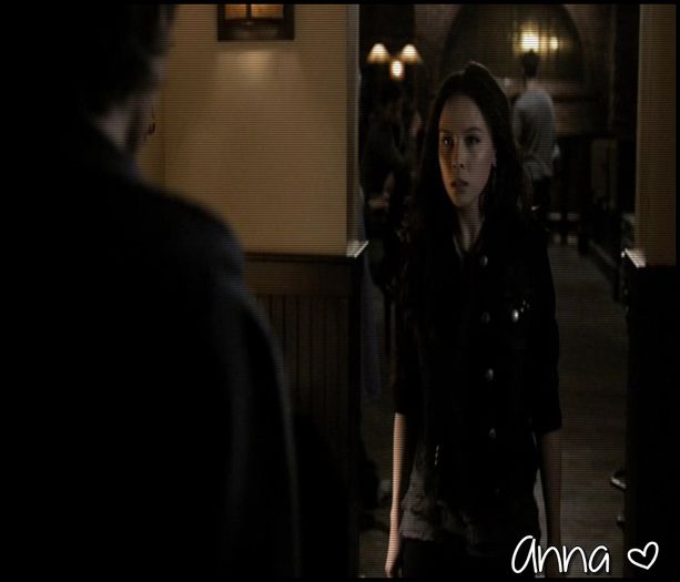 △▼ ❥ : Vai, ce poetic. :)) Atunci hai să reformulez întrebarea. Hm, cu cine mai umbli ? =))))