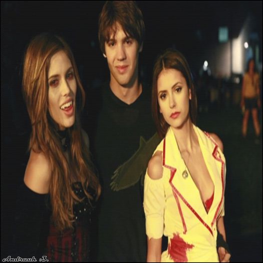 ↘. Heey.:3. #Anna. Nu cred că e nevoie.:)) #Elena.