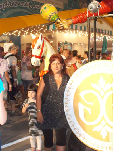 DSCN1844; carul Le Gaga. Mamaia 2014
