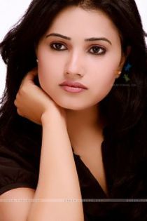 Preeti Chaudhary-Kavita - 19- Actori Destine implinite
