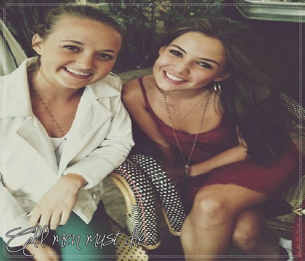 ┊deɴιι┊¤îi pune degetul la gură, se urcă peste el şi îl sărută¤ - here - episode 30 - done