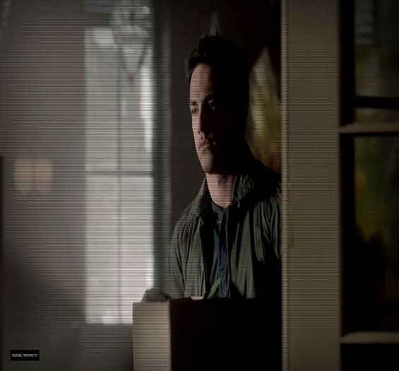 #► |vine din camera lui| Care aveti scoici... Pardon scoci...???