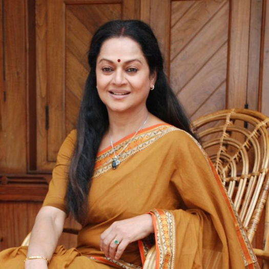 Zarina Wahab- Mama lui Amir