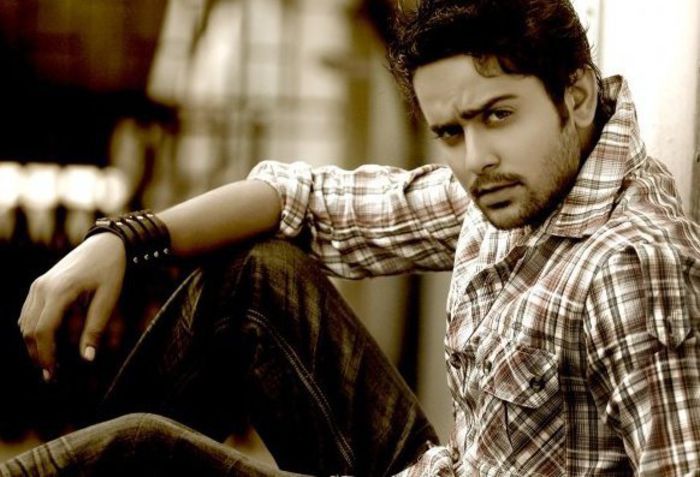 Varun Khandelwal- Aman - 21- Actori Zaara