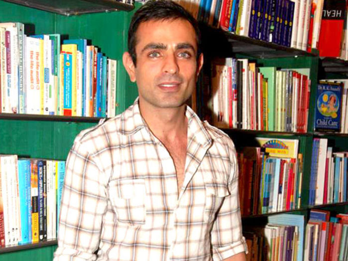 Mayank Anand- Dr. Rahul Garewal - 25- Actori Intalnirea inimilor