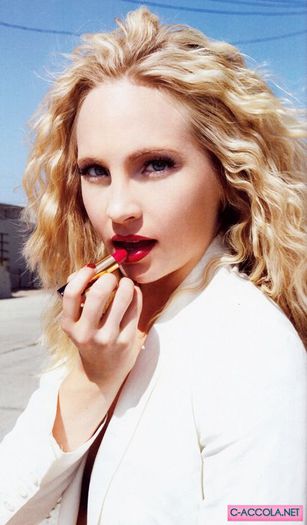 ᵔᴥᵔ -- I know that feeling #elena Te-ai certat şi tu cu trandafiraş? #davina