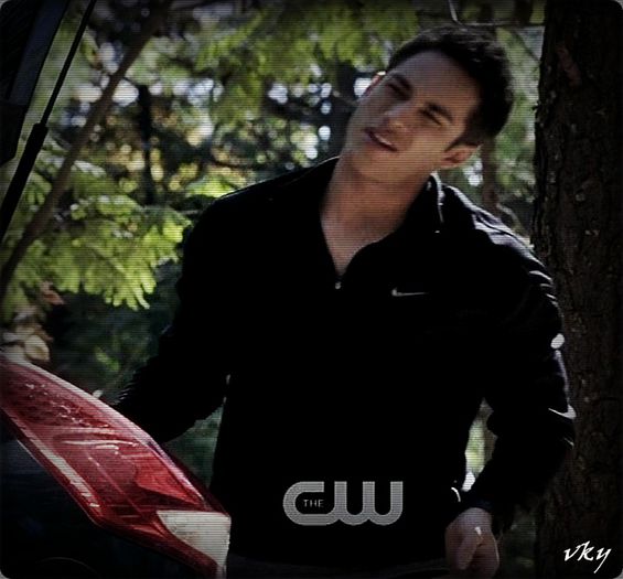 #► Si iar am ramas singur... Ma duc so caut pe #Rebekah...[cl]; Poate ea ma vrea o noapte...|pleaca la bar|=))
