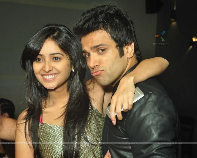  - 32- Rithvik Dhanjani and Asha Negi