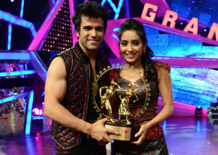  - 32- Rithvik Dhanjani and Asha Negi