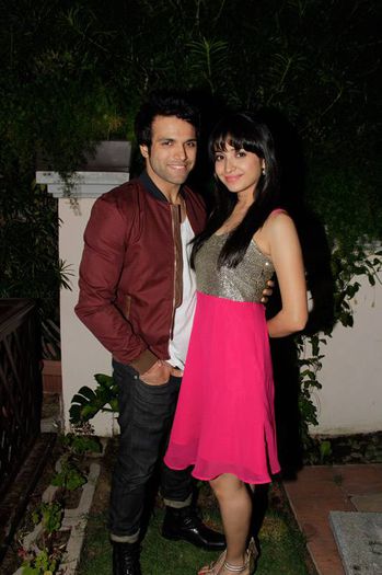  - 32- Rithvik Dhanjani and Asha Negi