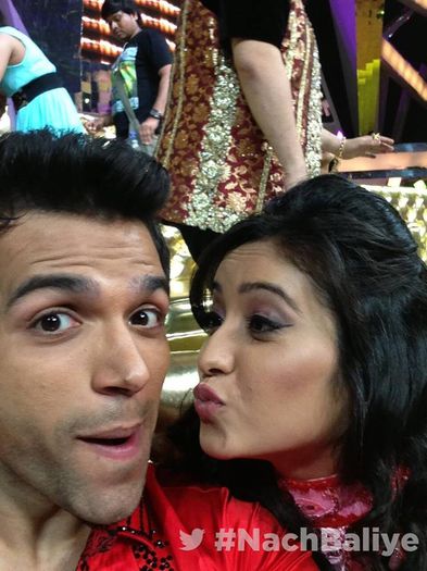  - 32- Rithvik Dhanjani and Asha Negi