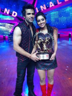  - 32- Rithvik Dhanjani and Asha Negi