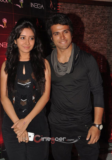  - 32- Rithvik Dhanjani and Asha Negi