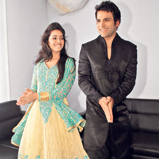  - 32- Rithvik Dhanjani and Asha Negi