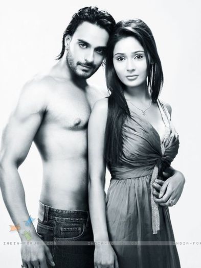  - 40- Sara Khan and Angad Hasija