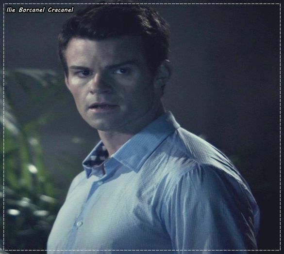 *apare, isi ia absolut toate borcanele dupa el si dispare*