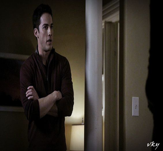 #► In momentu asta,e mirosu tristeti pentru mine...;<|o trage si`o strange`n brate|=)))))) - here - episode 31 - done