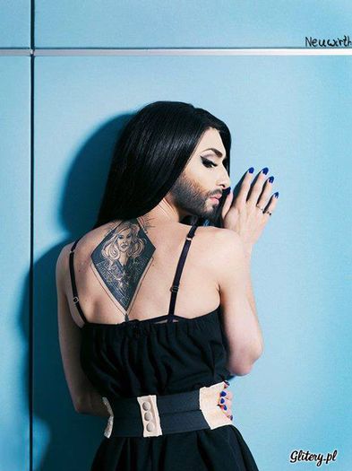 0119899339 - Poze glitter cu Conchita Wurst