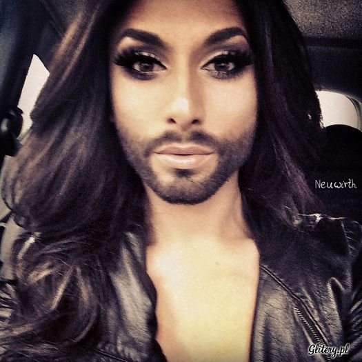 0119943172 - Poze glitter cu Conchita Wurst