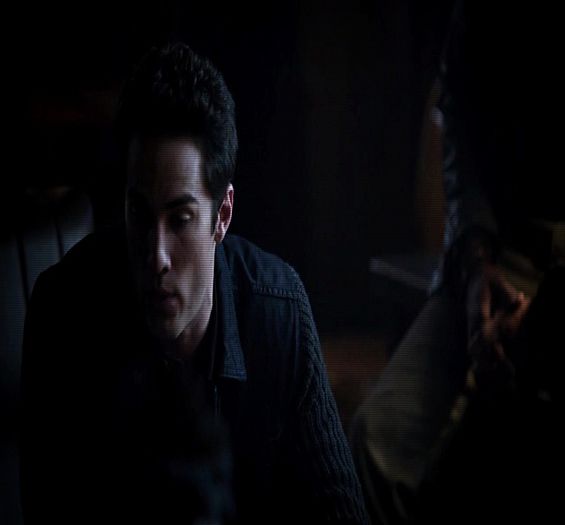 #► Cu placere...|o pupa pe obraz;;dupa se uita la podea| - here - episode 31 - done