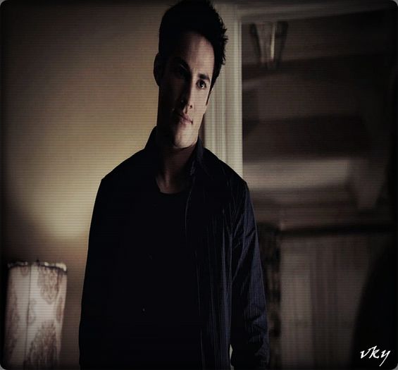 #► Ma descurc...#klaus + Ne iubim...#elijah + [cl]; Nu mai plange iubirea mea...|ii sterge lacrimile|#l
