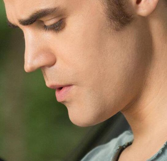 CL | *intra asa ca nesim;titu si se intinde pe jos*; *se uita pe tavan* dragostea...e un ca;;;cat cu mot
