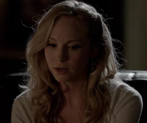 ᵔᴥᵔ -- _click_ Eu nu sunt Lexi să trec aşa uşor cu vederea, îmi pare rău .. Dar nu :); *se trage* Du-te la Hayley, tra.ge-i-o până nu mai poate, că numai de asta e ea bună. #Klaus
