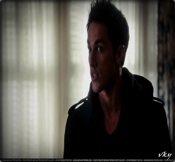 #► Daca o iubesti, o sa renunti la orgoliu...#steff + [cl]; |se uita la ea si nu mai zice nimic;;doar plange|#l
