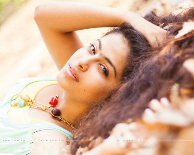  - 102- Avika Gor