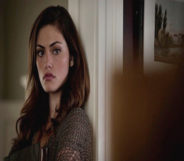 ✿ - *coboara* Hey! Ce a patit Stefan?