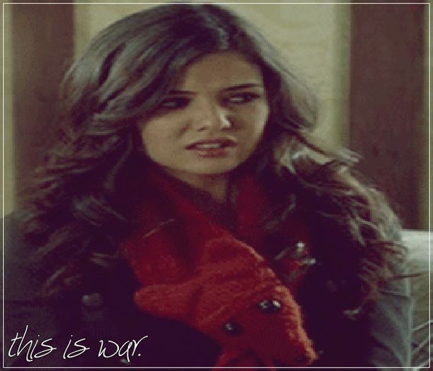 ┊deɴιι┊¤îi smulge ţăruşul din mână şi îl aruncă în perete¤ nu o să faci asta! (cl); şi unde mă-sa e ba;stardul ăla când avem nevoie de el? -_-
