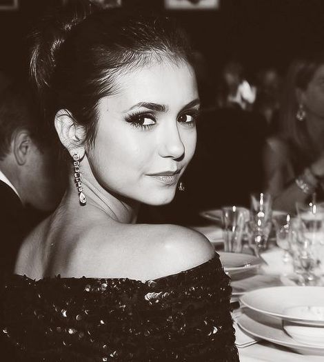 nina-dobrev-black-white