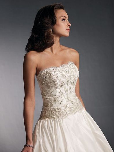 2010-Strapless-Spring-Wedding-Dress-by-James-Clifford2 - rochii de mireasa si torturi de nunta