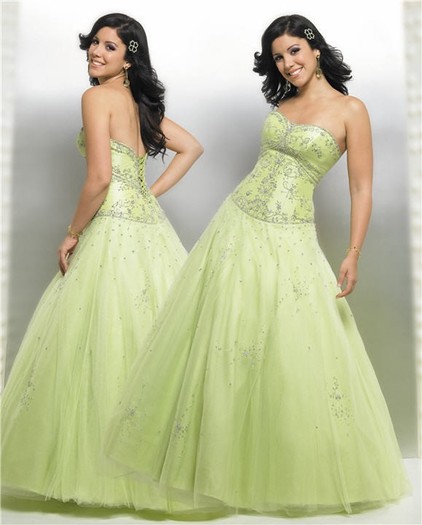 bridal-prom-bridesmaid-dresses-1 - rochii de mireasa si torturi de nunta