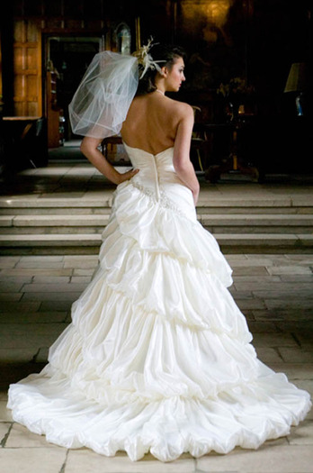 strapless-wedding-dress-2