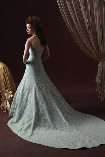 Unique-Wedding-Dresses-Style-2010a