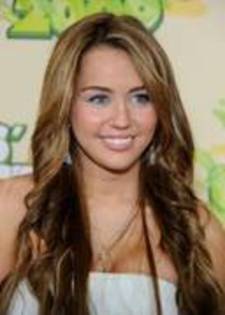 TXDQAZBUDGCLXRCLTFA - Miley-Kids Choice Awards