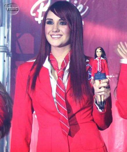 VCGZUYFFCPSWLFCILLW - Dulce Maria