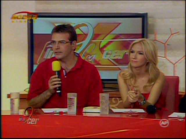 ghkkkl16-1 - Poze Cu Adela Popescu-Lia In Ingerasii Si Cativa Colegi