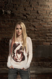 FLJHHAGTEDBCFSYOYHR - avril lavigne