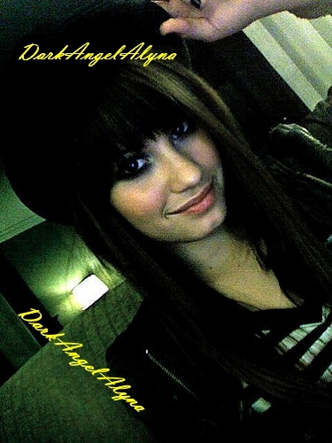 3008997869_b15245e2c7[1] - Demi Lovato Rare Photo